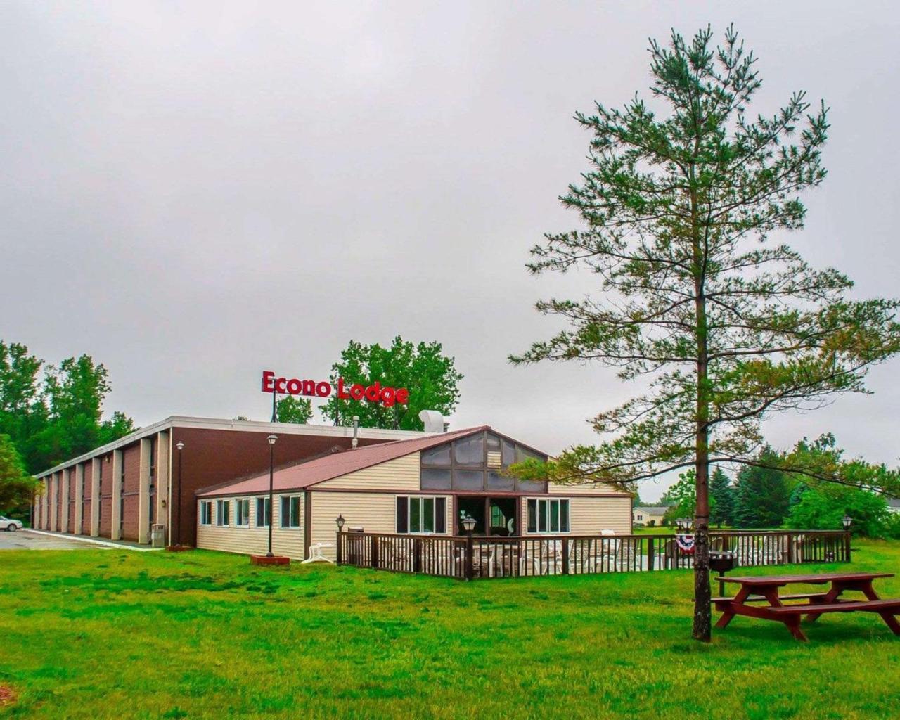 Hotel Adirondack Efficiencies Watertown Zewnętrze zdjęcie